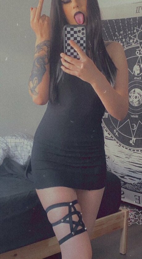 Ne0nprincess high quality actress pic