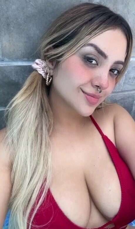 AriGameplays xxx pornstar pic