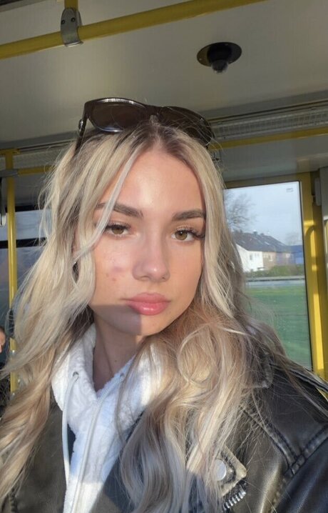 sexy selfie onlyfans free xxx image