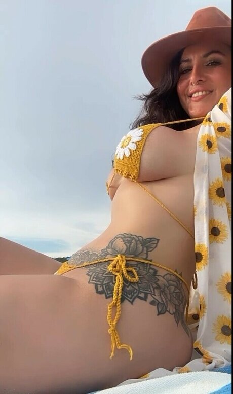 Karina Aldrete pornstar top photos