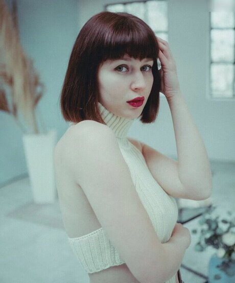 Sophie N ther nude model image