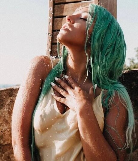 Regina Hixt star sexy images