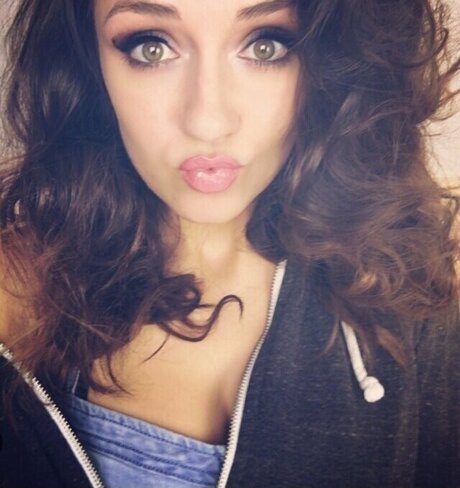 Regina Hixt star adult pics