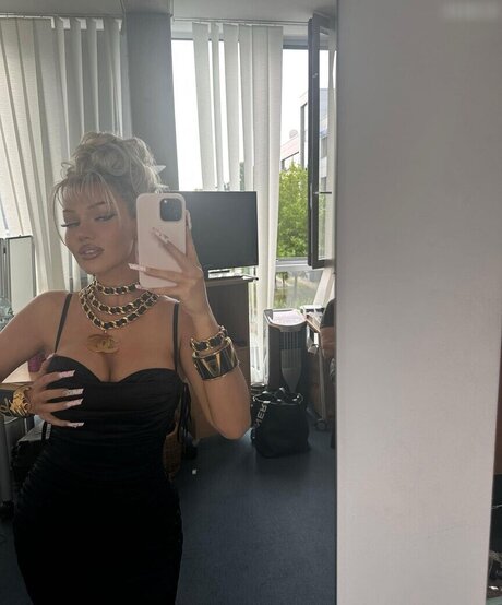 blonde princess onlyfans hot sexy pictures