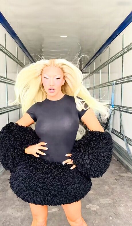 blonde muscle onlyfans hot naked gallery