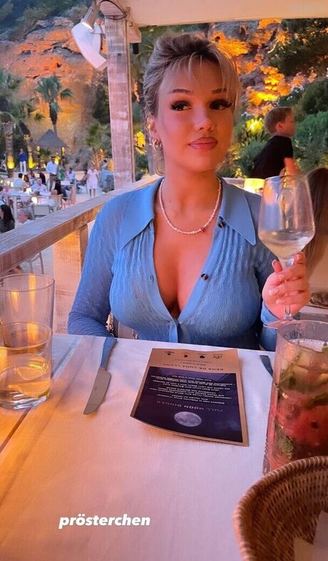 nerdy onlyfans art naked photo