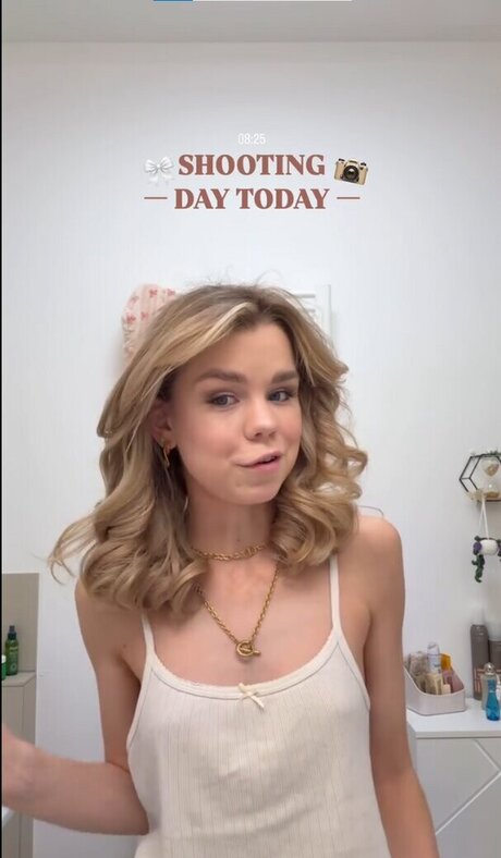 Lea Peach perfect model photos