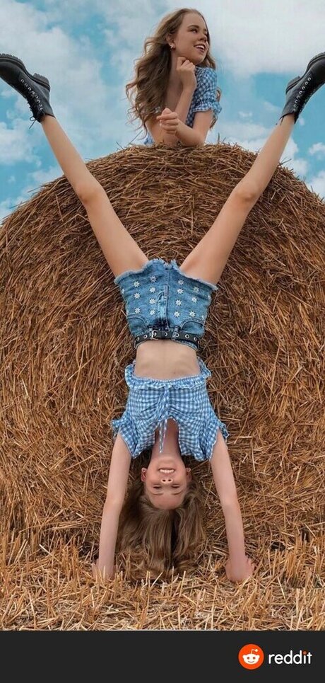 real twin onlyfans art nude pics