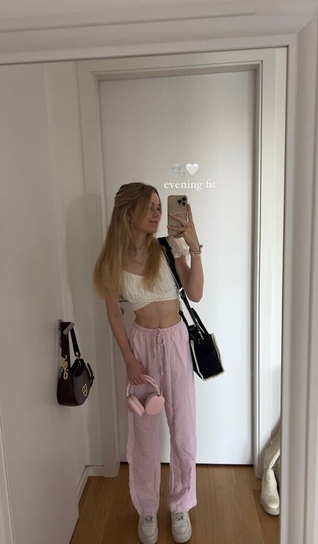 teen solo onlyfans porn pictures