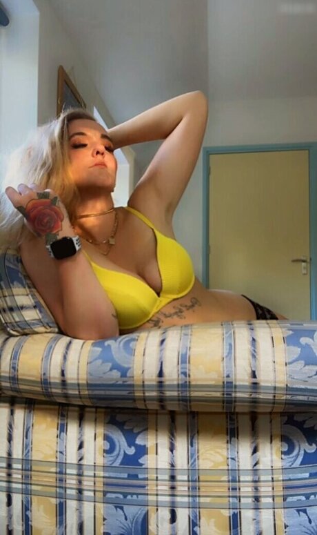 blueskyisfading adult star pics