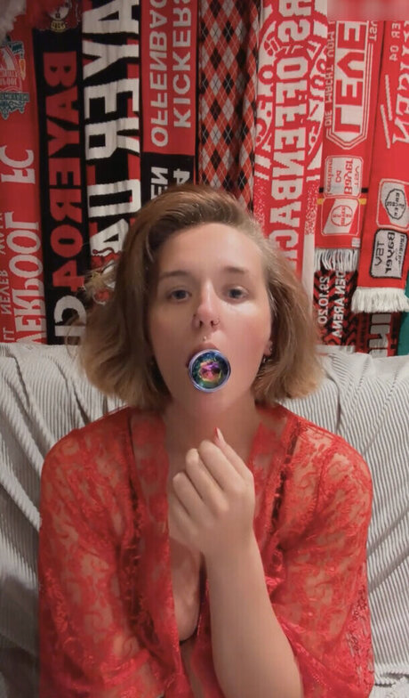 blueskyisfading erotic actress photo