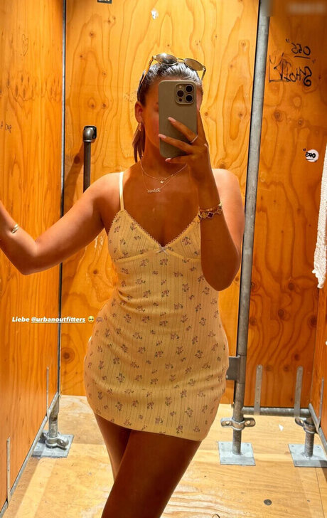 Jasmin Azizam pornstar top picture