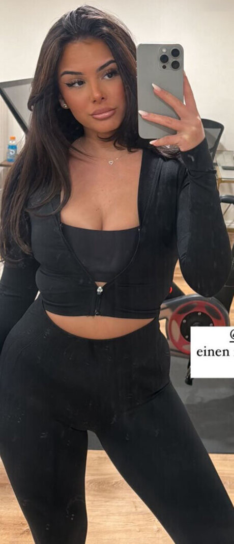 Jasmin Azizam star archive