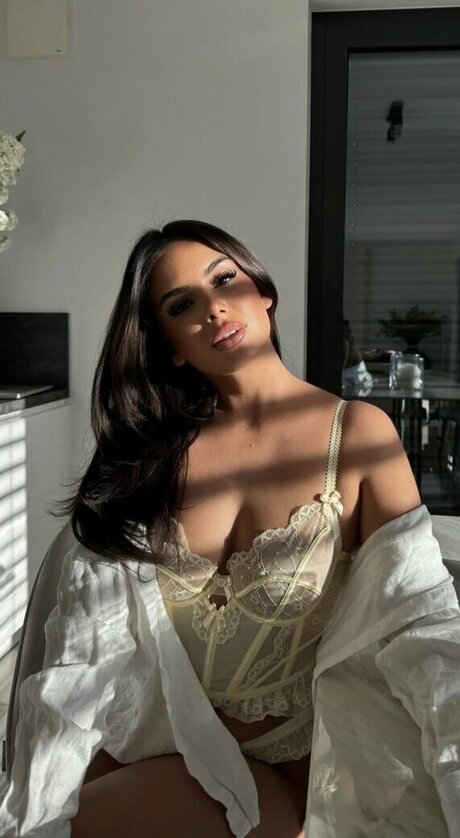 Jasmin Azizam pornstar nude photo