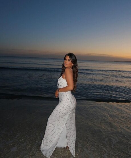 Jasmin Azizam nude star photo