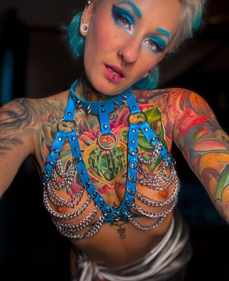 Therealcherryqueen pornstar naked photos