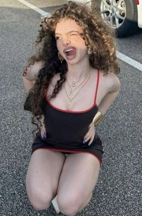 Demitra Kalogeras model perfect images