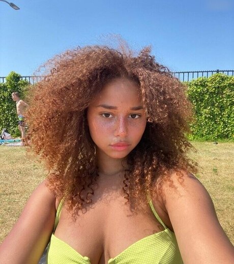 Chevelly model sex images