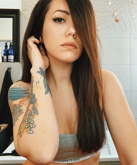 big tits lesbians onlyfans art nude pics