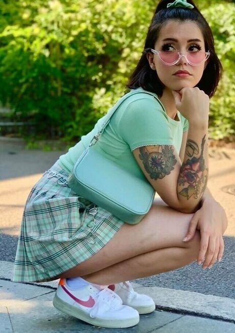 Malwanne nude star archive