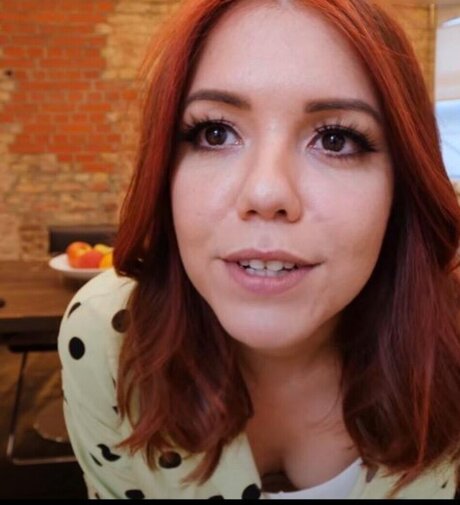 Malwanne model nude pic