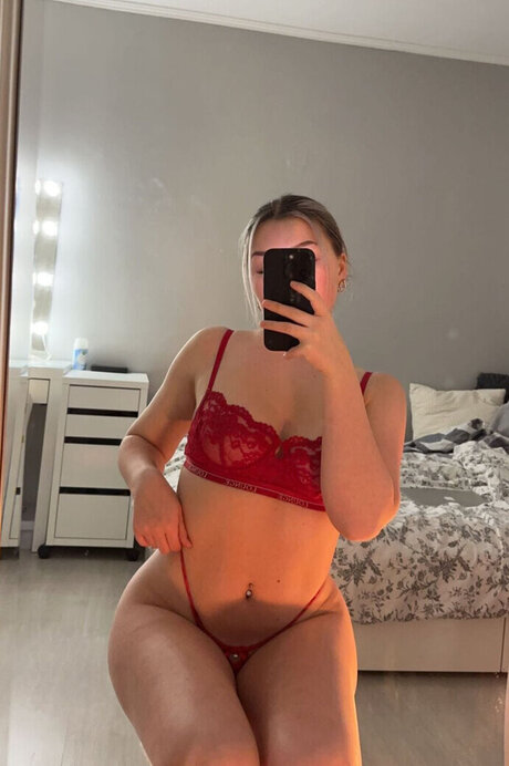 cutieemilia star sexy archive