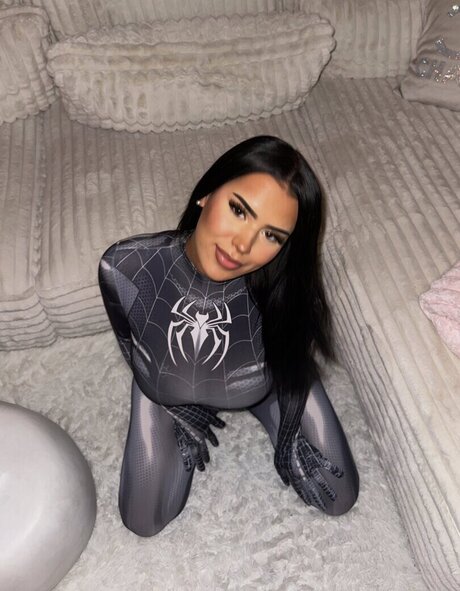 Romy Luisa nude pornstar archive