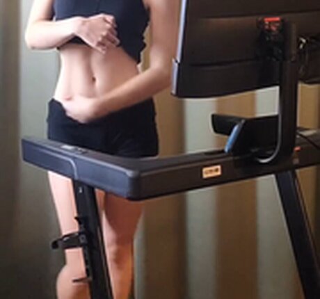 Dinawannabeee sexy model image