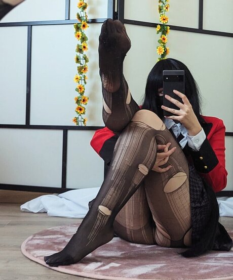 Dollyliney adult model picture