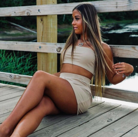 Madysen Nicole model adult pic