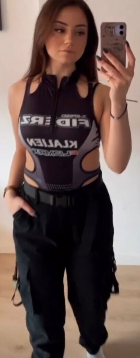 Wer ist sie_ star erotic images