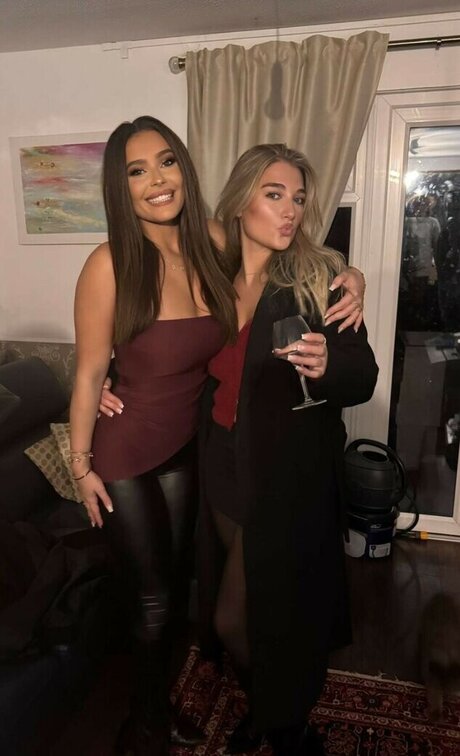 thick latina milf onlyfans sexy nude picture