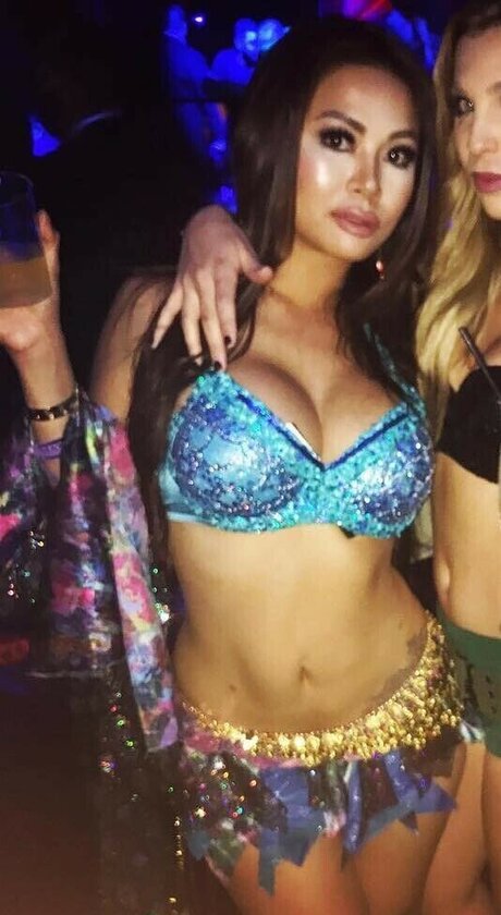 Angel Ngo model picture