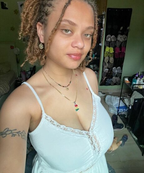 amateur mom onlyfans nudes img