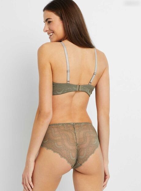 Paulina Fuchs model hot image