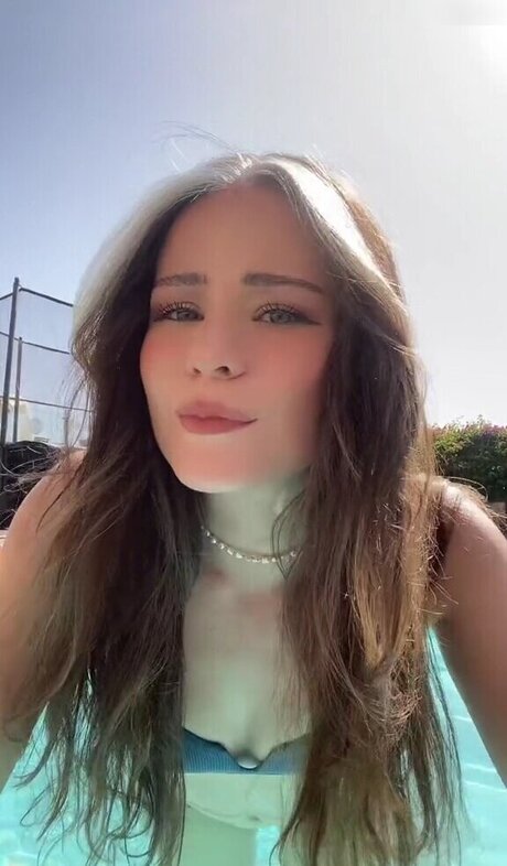 nadinebreaty model erotic image