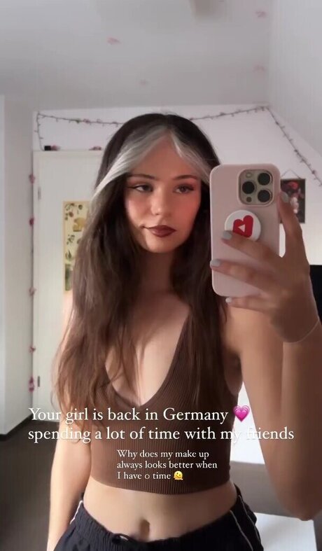 nadinebreaty high quality star pictures