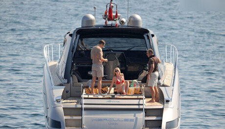 Lara Stone erotic star picture