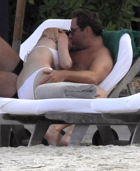 Lara Stone nude pornstar img