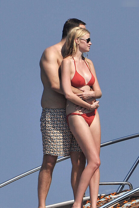 Lara Stone perfect star gallery