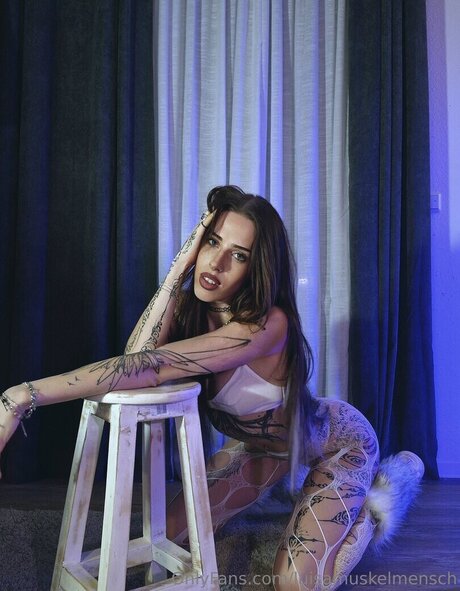 Luisa Muskelmensch adult star img