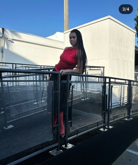 Satou Sabally model top pic