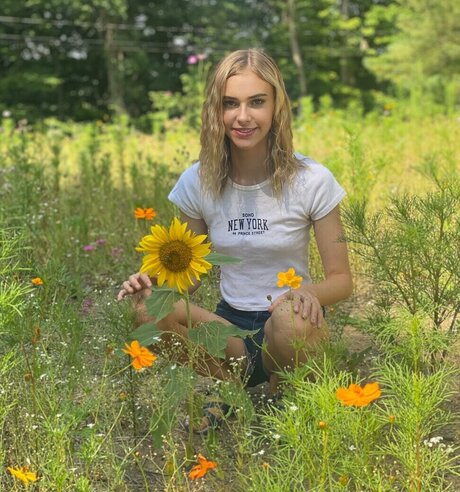 Claire Jameson star hd photo