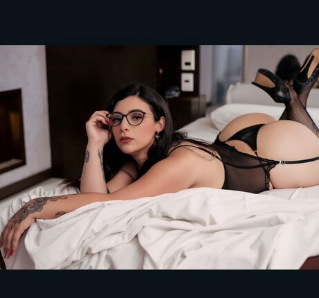 Bianqui Cristal model art picture