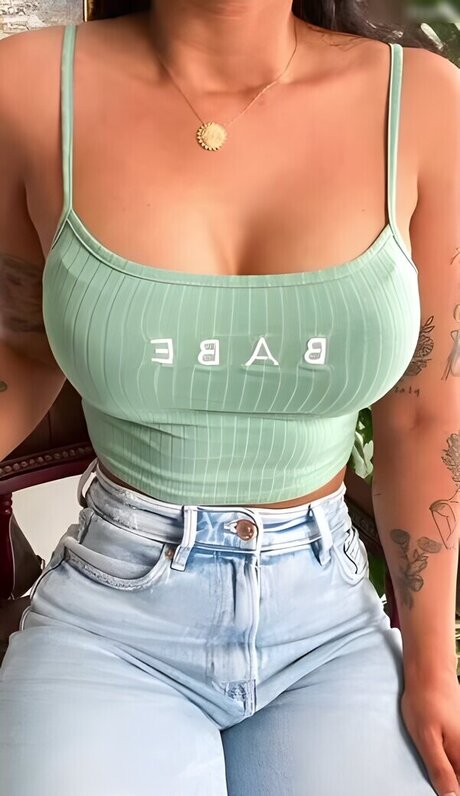 Nicole Schiebler art model pics