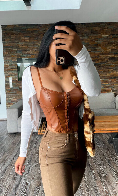 Nicole Schiebler nude actress pictures