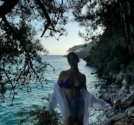 Ebrukzlyr pornstar sexy galleries