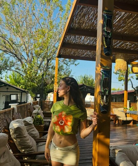 Ebrukzlyr star adult galleries