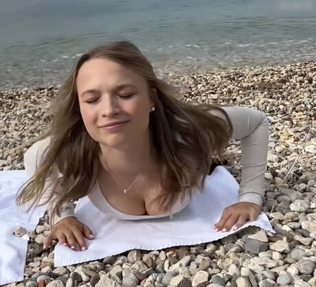 beauty girls onlyfans naked pictures