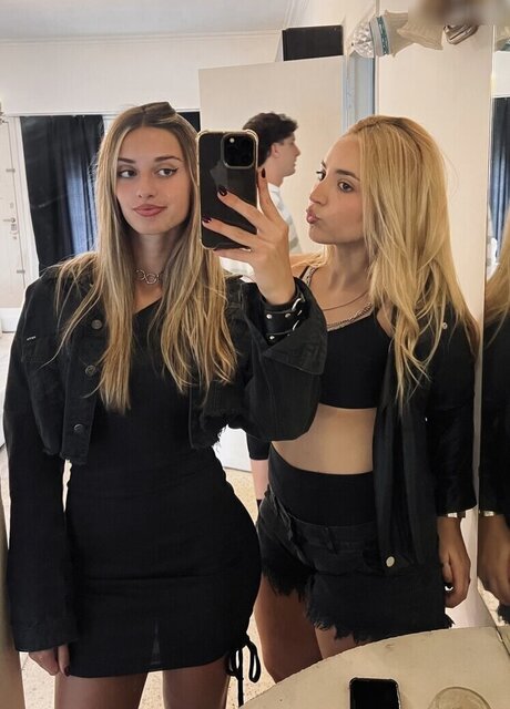 female popular onlyfans art xxx image